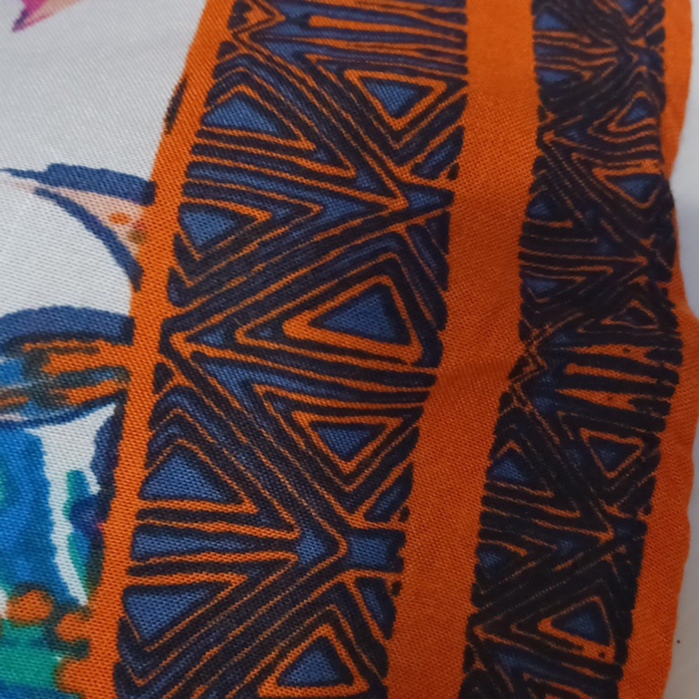 Beautiful floral maxi dress sz M, (tags cut out) in multi color floral print. - Picture 7 of 13